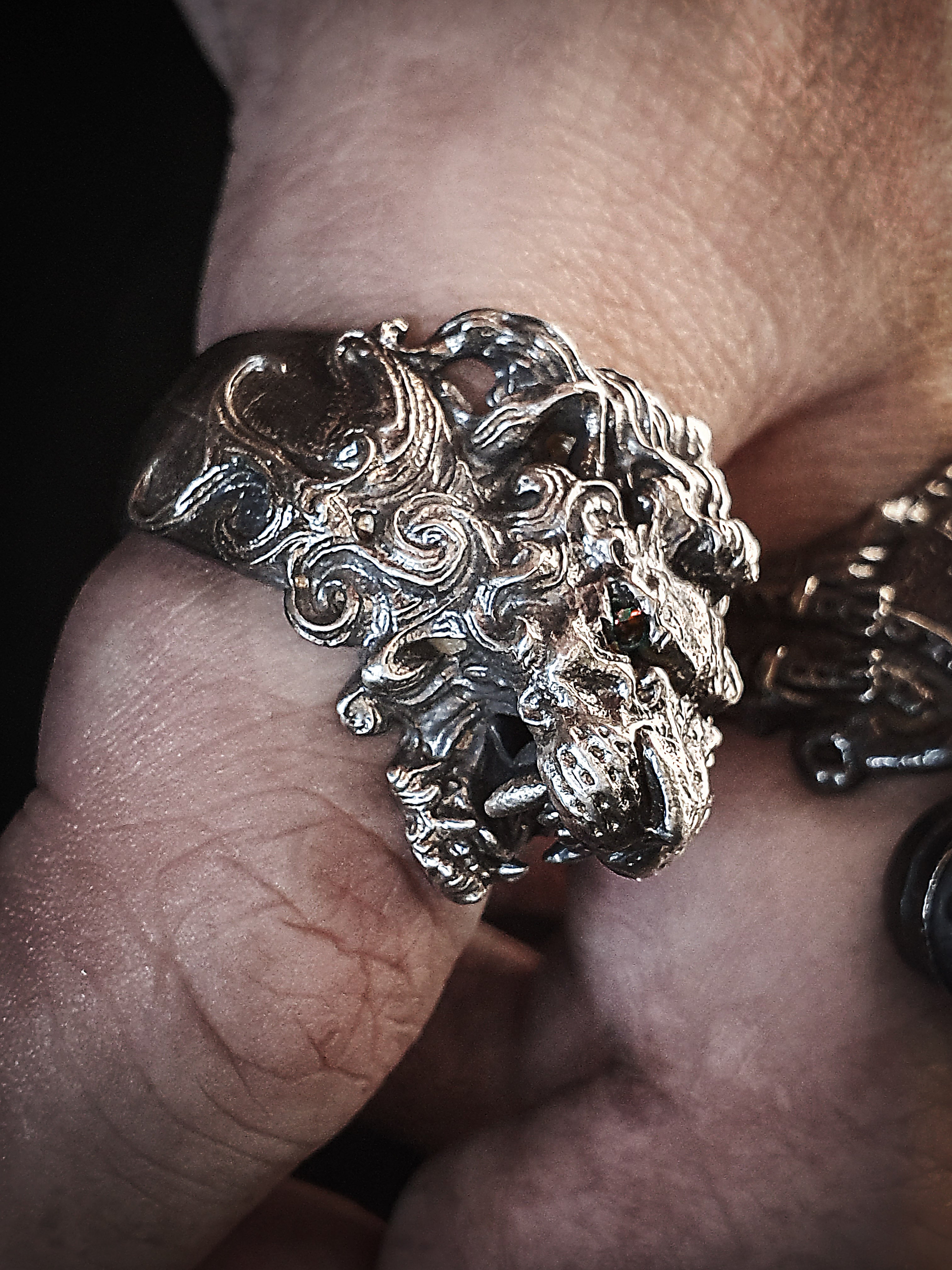 King Baby NEMEAN LION Men's Ring in Silver with Gold Alloy Skull