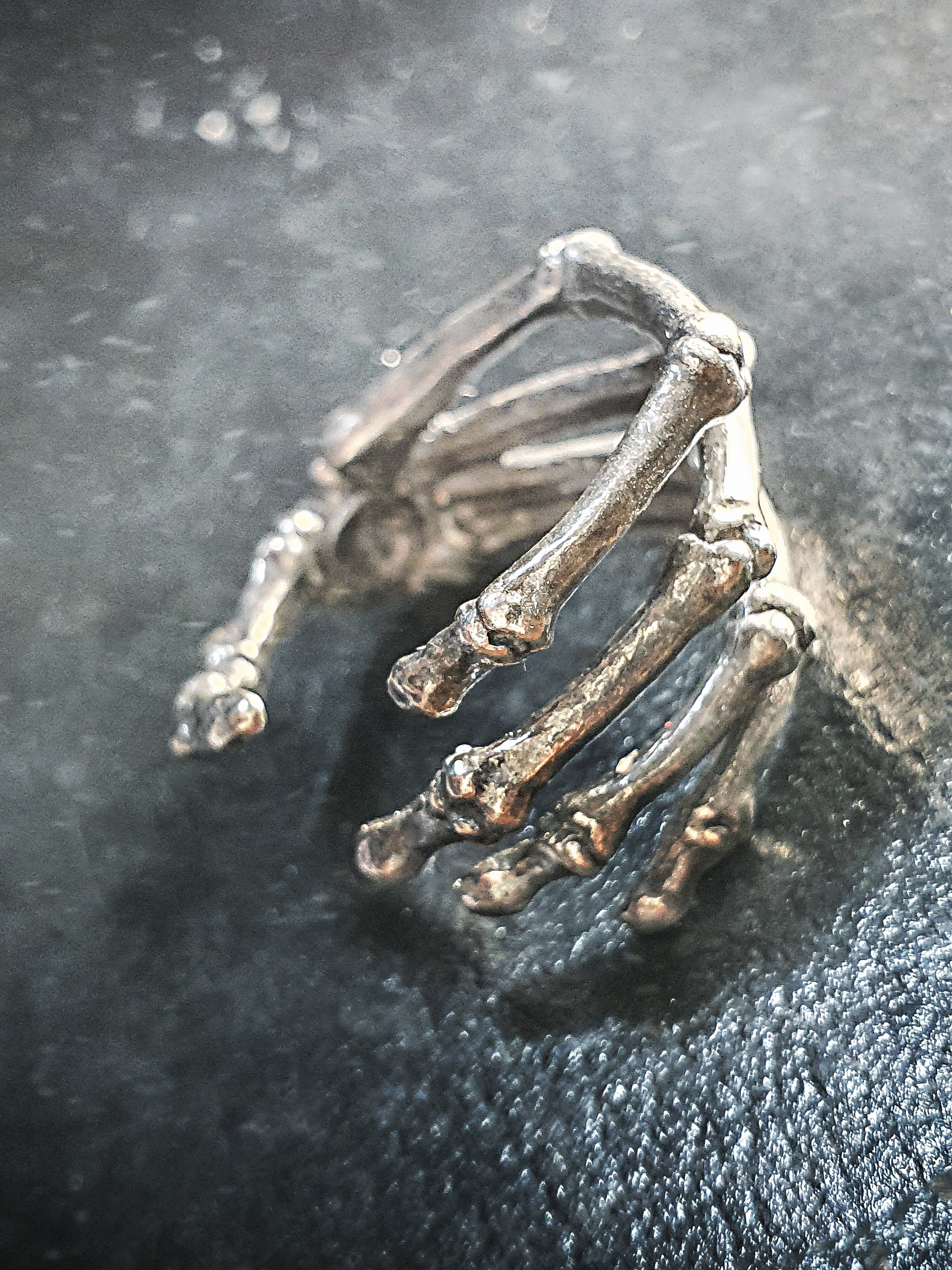 Skeleton Hands adjustable Skull Ring | 925 Silver